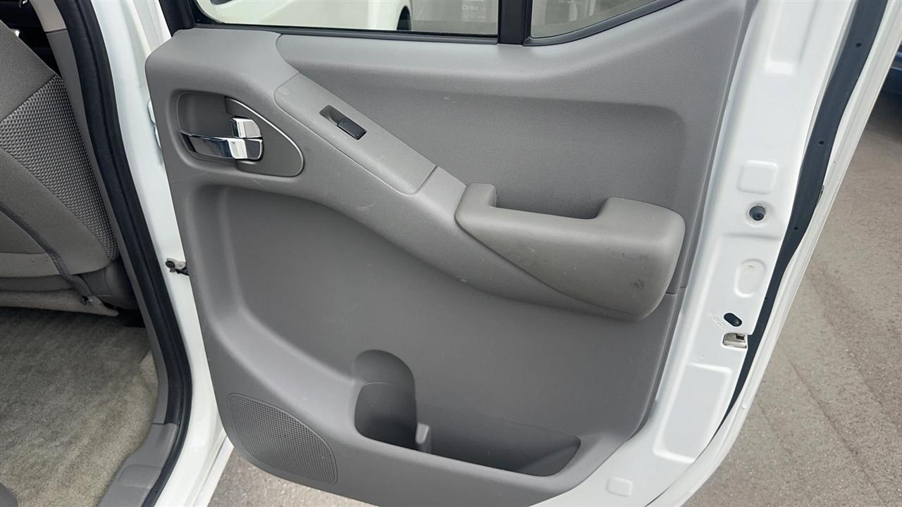 Nissan Frontier Crew Cab 4x2 SV V6 Auto 2018