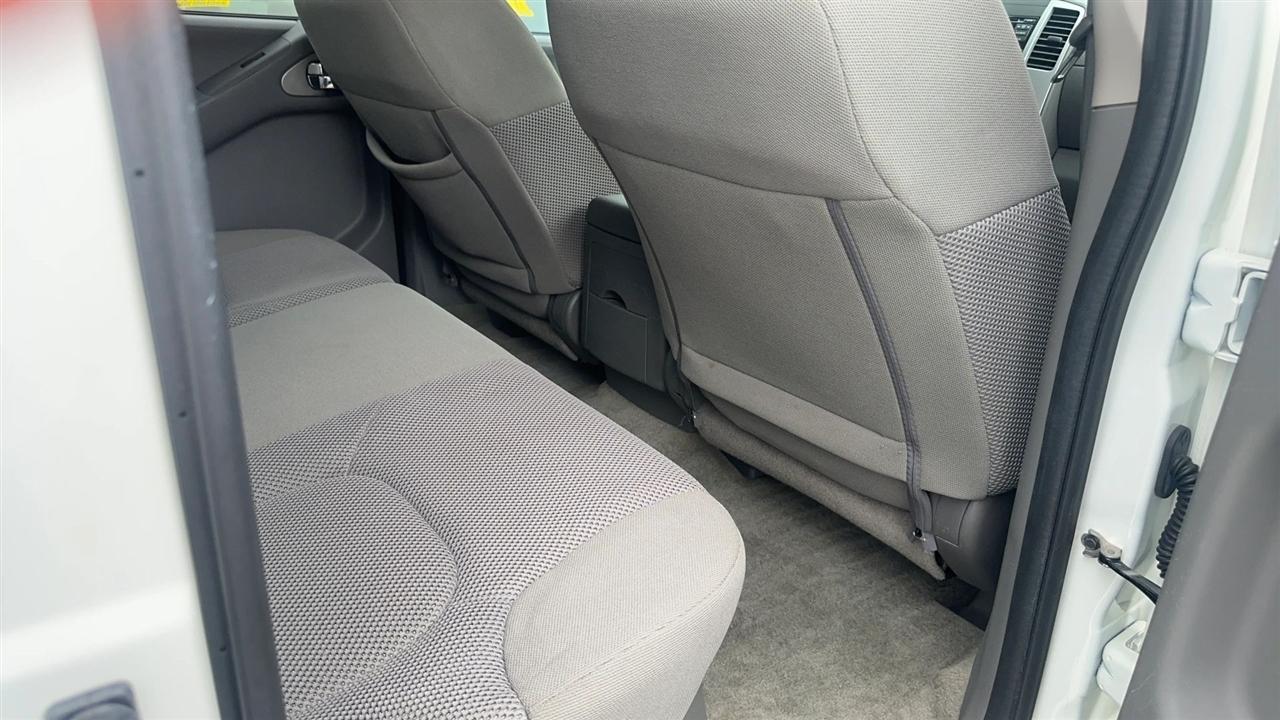 Nissan Frontier Crew Cab 4x2 SV V6 Auto 2018