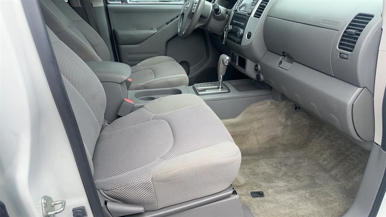 Nissan Frontier Crew Cab 4x2 SV V6 Auto 2018