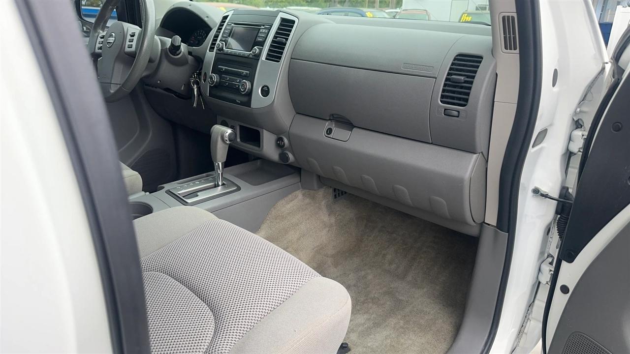 Nissan Frontier Crew Cab 4x2 SV V6 Auto 2018