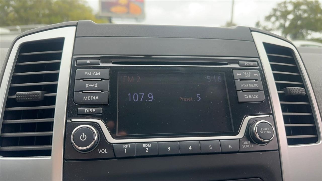 Nissan Frontier Crew Cab 4x2 SV V6 Auto 2018