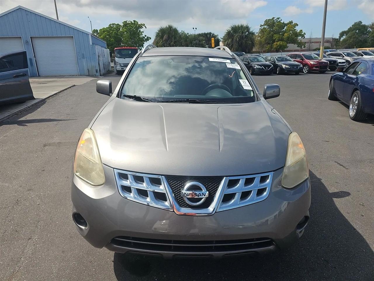 Nissan Rogue FWD 4dr SV 2013