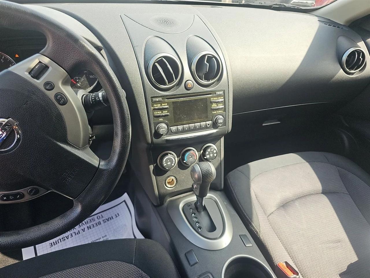 Nissan Rogue FWD 4dr SV 2013