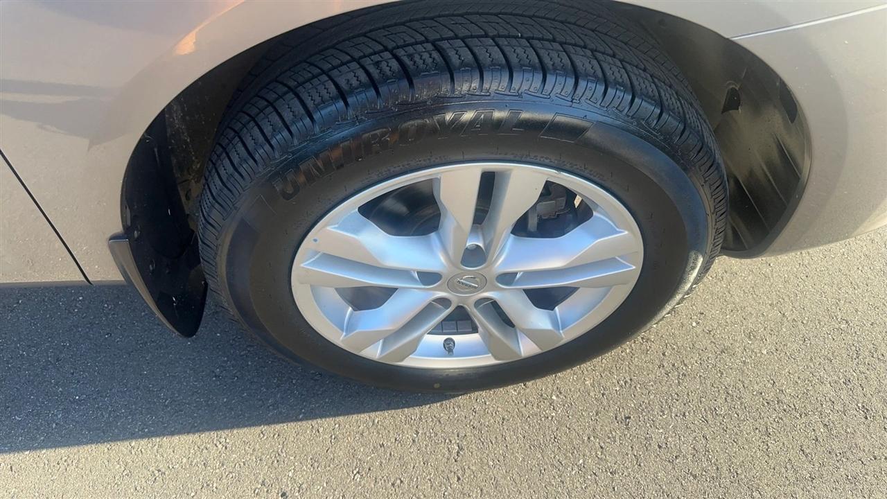 Nissan Rogue FWD 4dr SV 2013