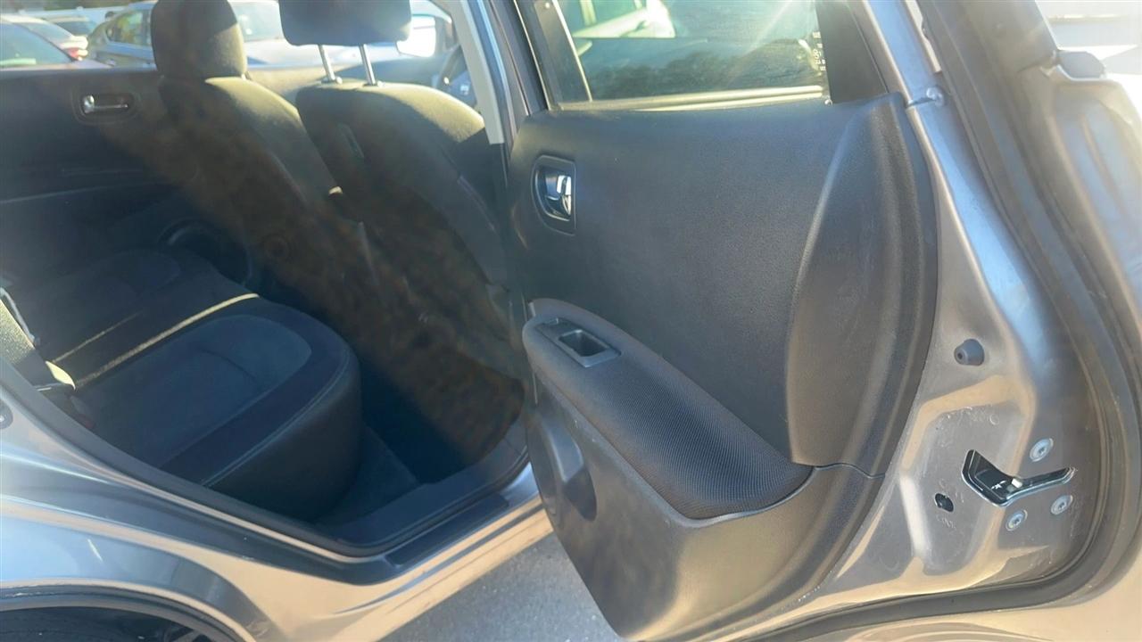 Nissan Rogue FWD 4dr SV 2013