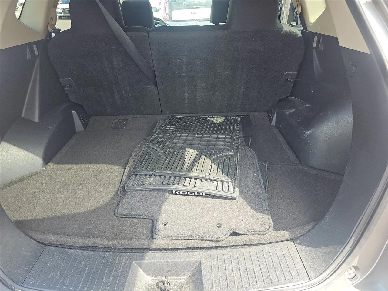 Nissan Rogue FWD 4dr SV 2013