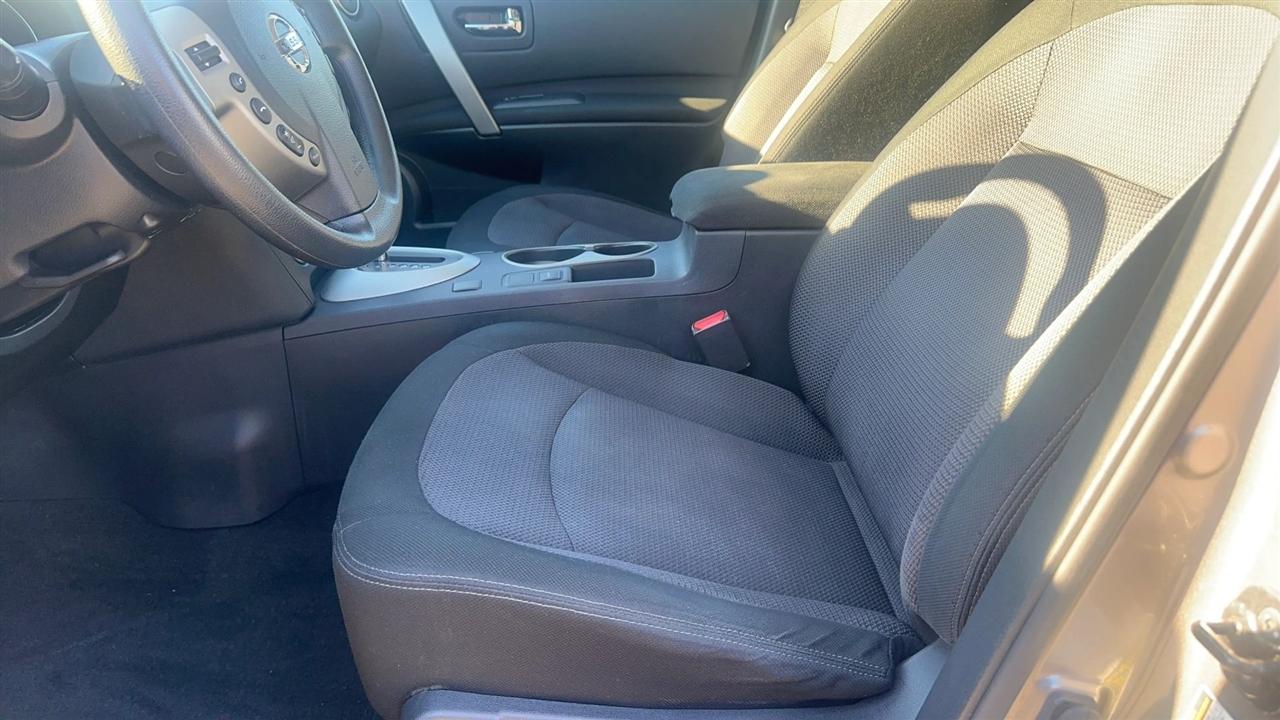 Nissan Rogue FWD 4dr SV 2013