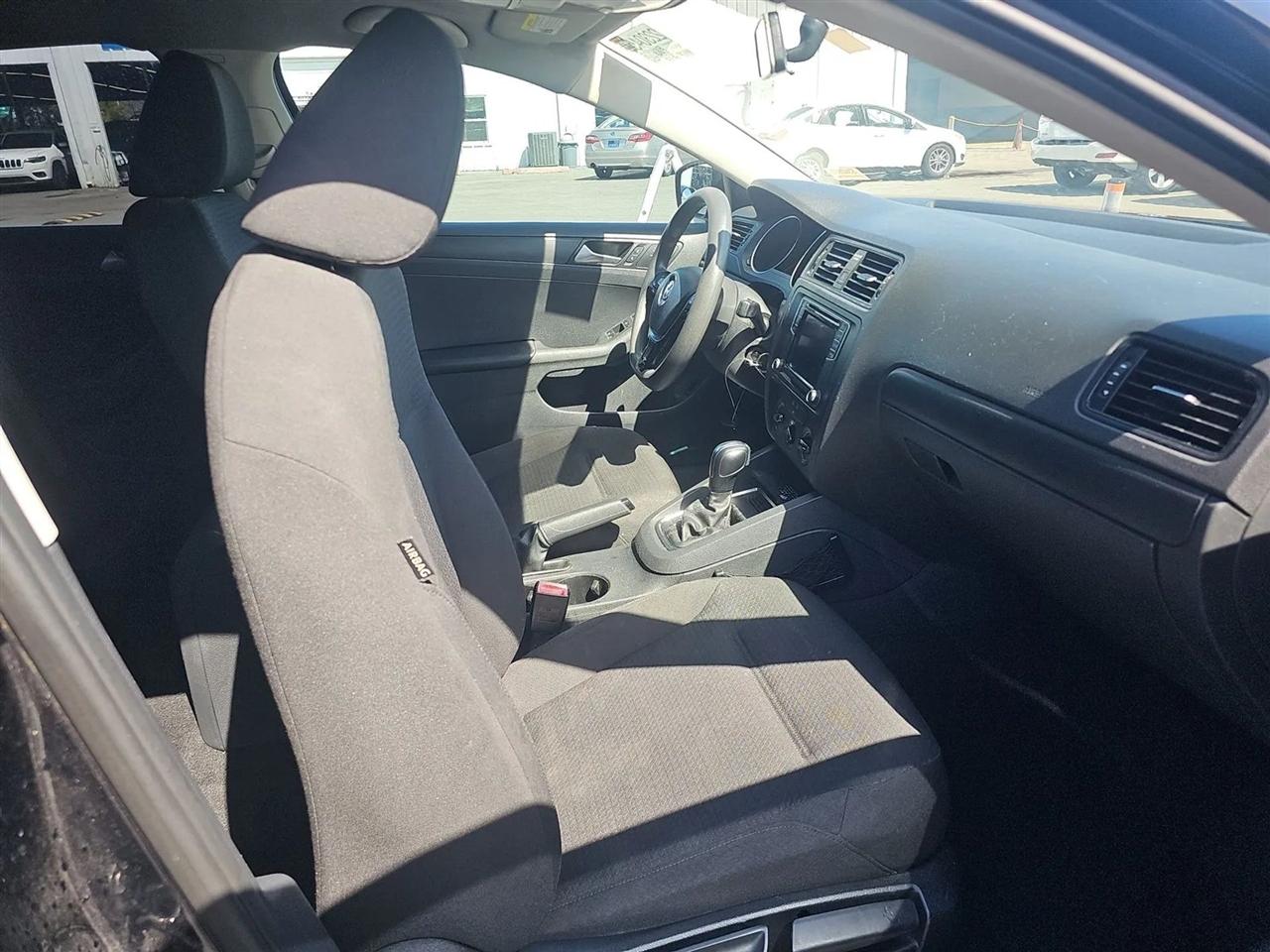 Volkswagen Jetta Sedan 4dr Auto 1.4T S 2016