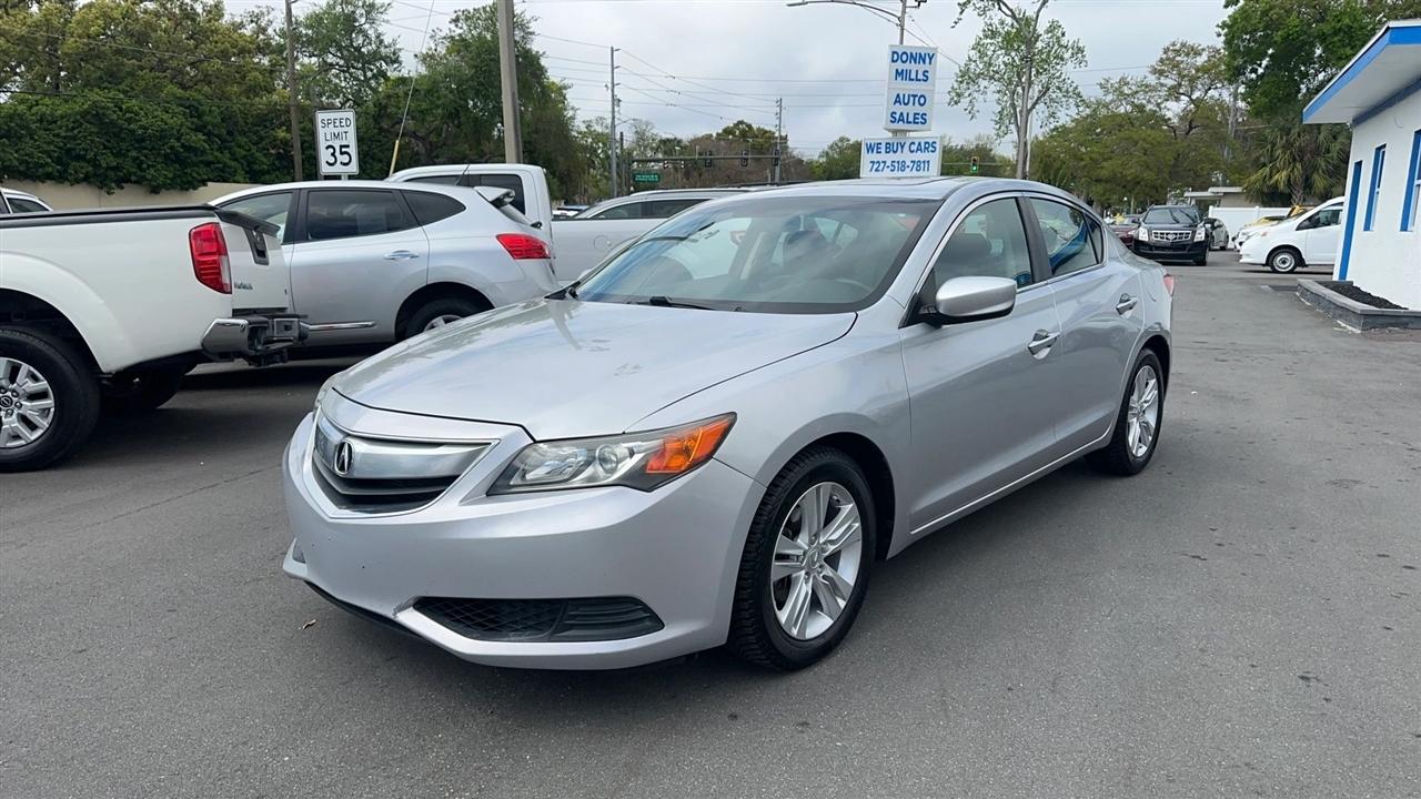 Acura ILX 4dr Sdn 2.0L 2013