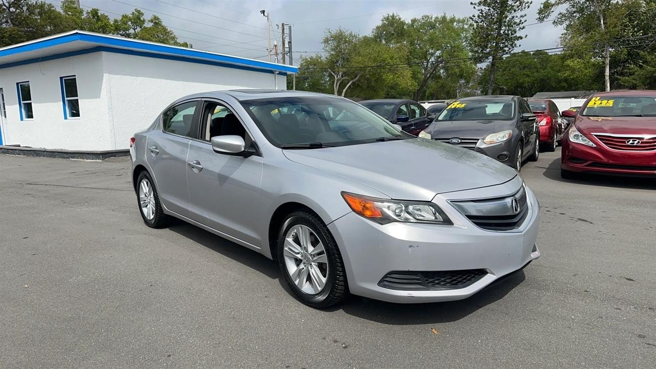 Acura ILX 4dr Sdn 2.0L 2013