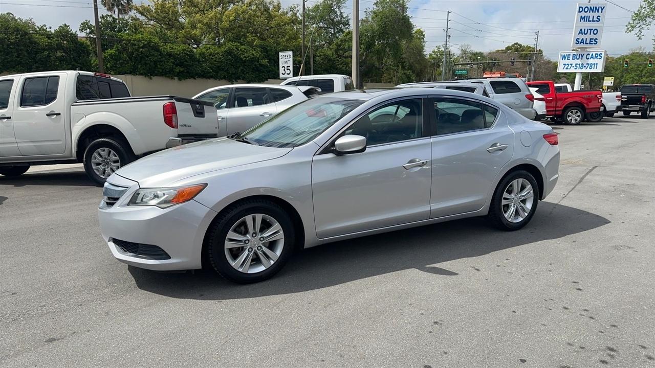 Acura ILX 4dr Sdn 2.0L 2013
