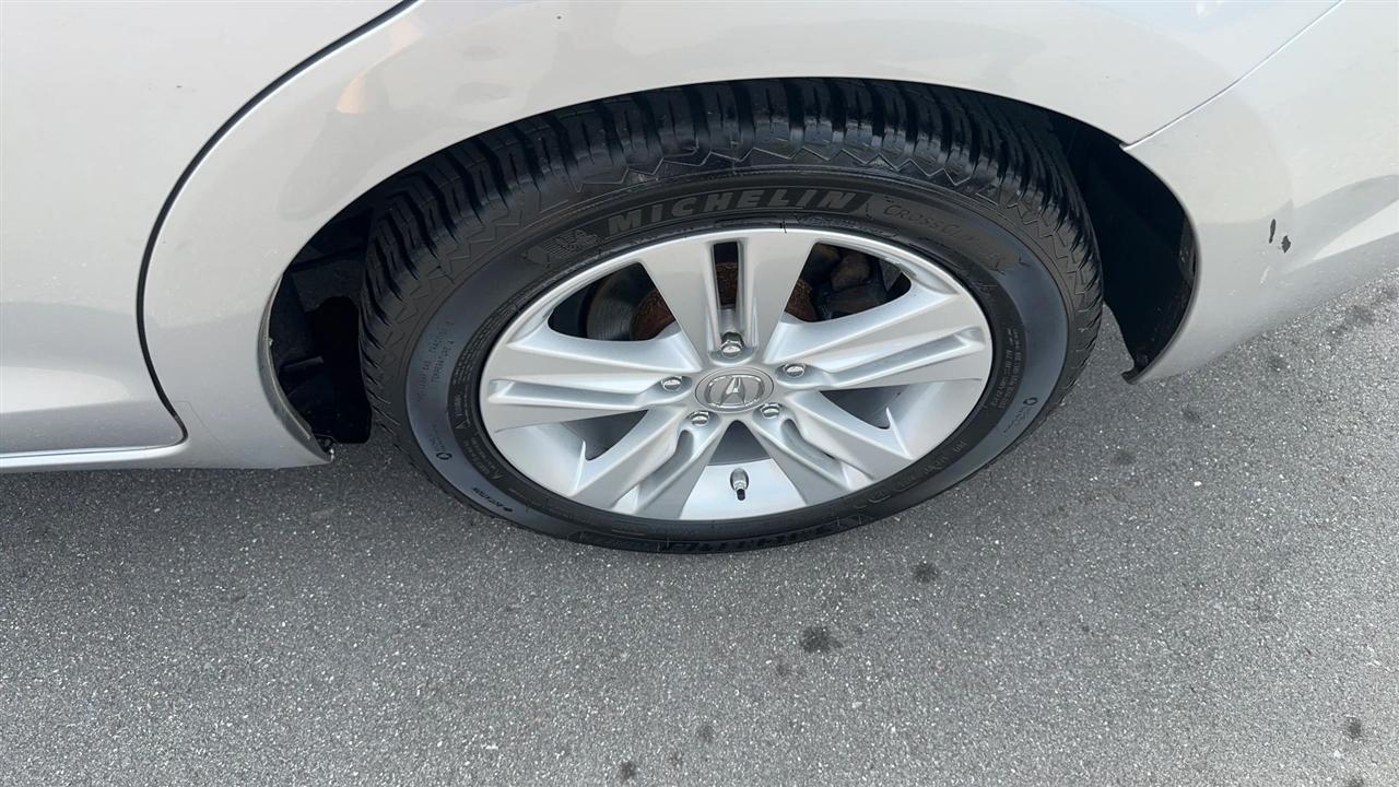 Acura ILX 4dr Sdn 2.0L 2013