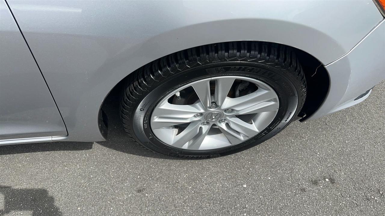 Acura ILX 4dr Sdn 2.0L 2013