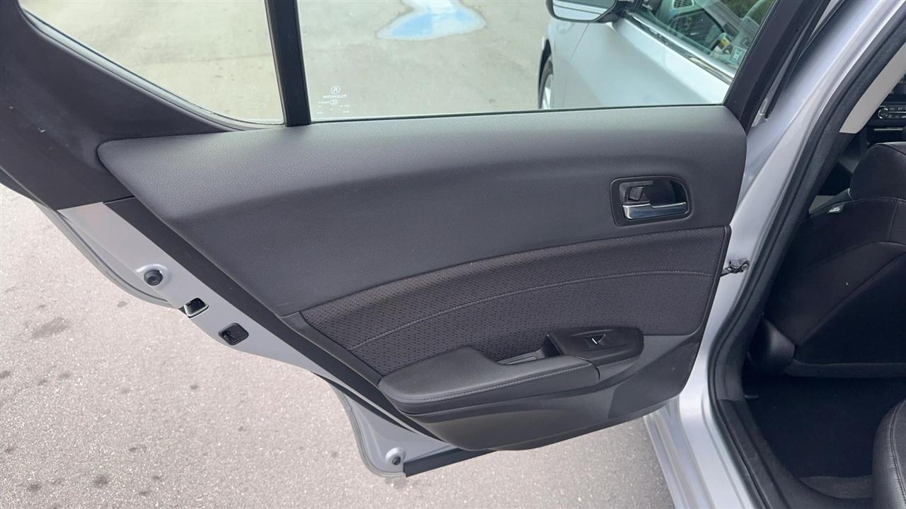 Acura ILX 4dr Sdn 2.0L 2013