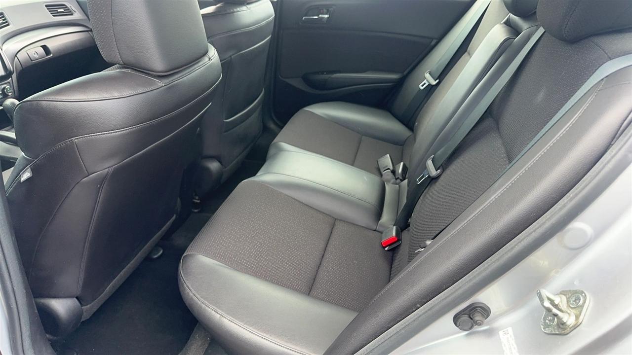 Acura ILX 4dr Sdn 2.0L 2013