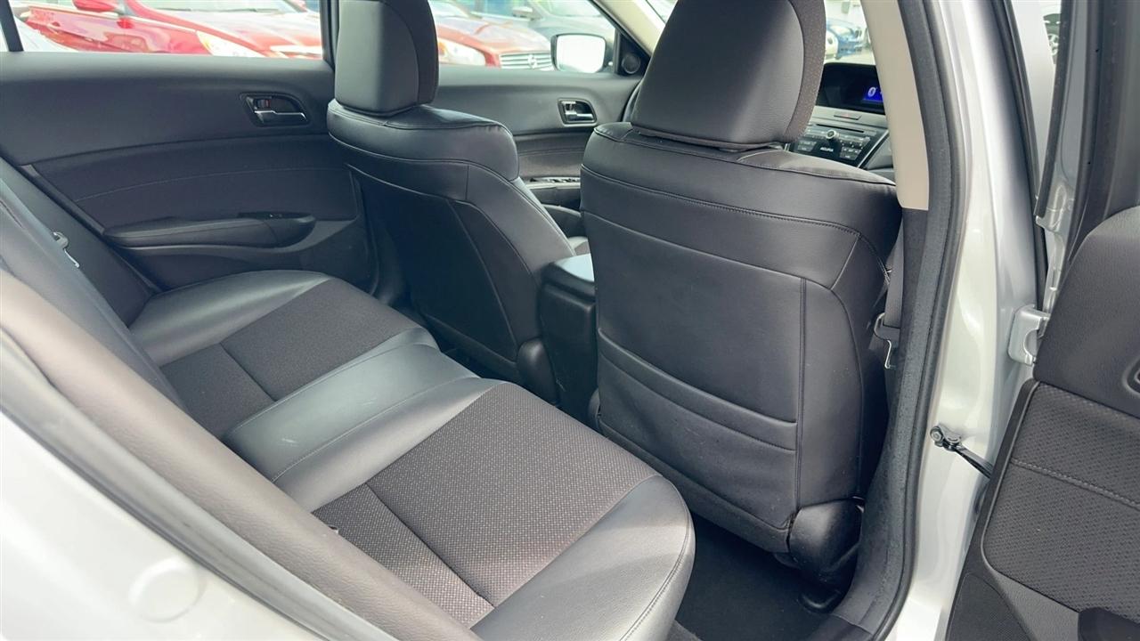 Acura ILX 4dr Sdn 2.0L 2013