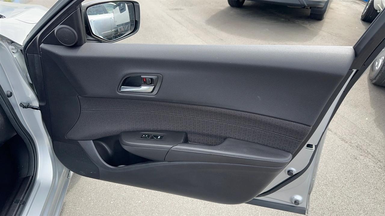 Acura ILX 4dr Sdn 2.0L 2013