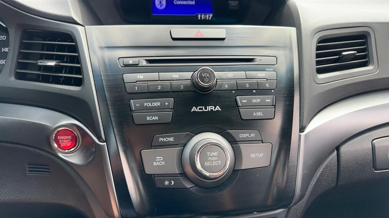 Acura ILX 4dr Sdn 2.0L 2013