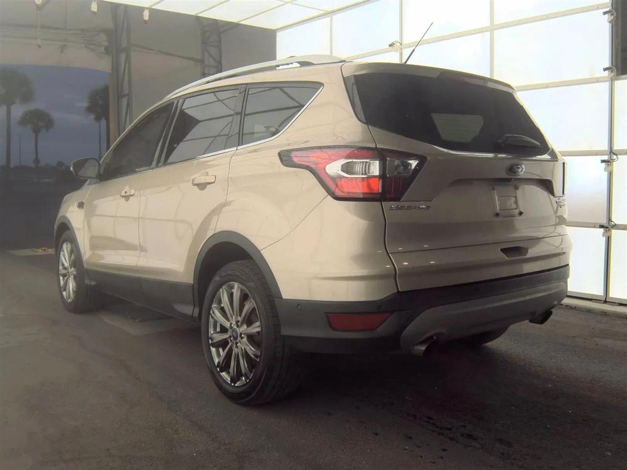 Ford Escape Titanium FWD 2017