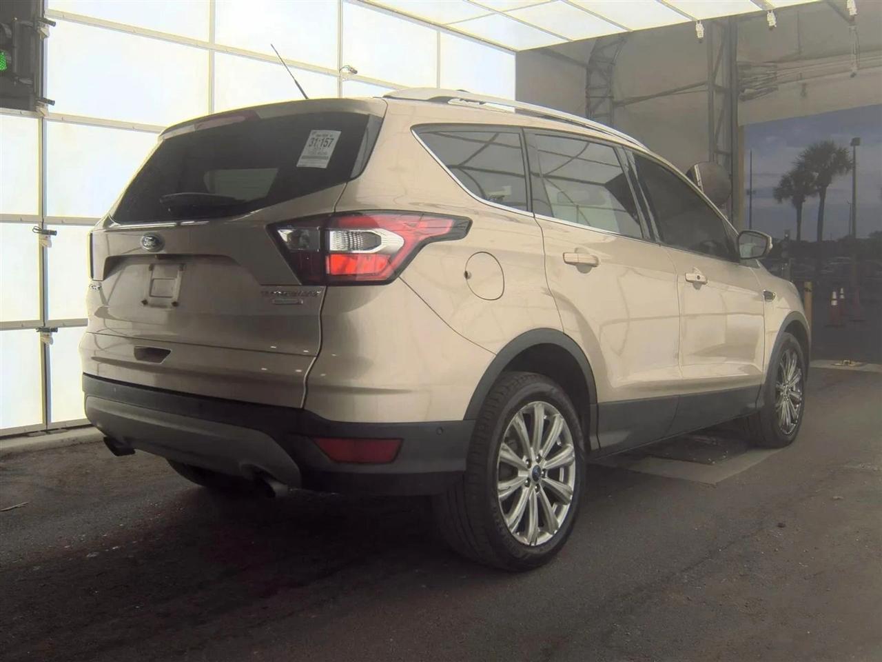 Ford Escape Titanium FWD 2017