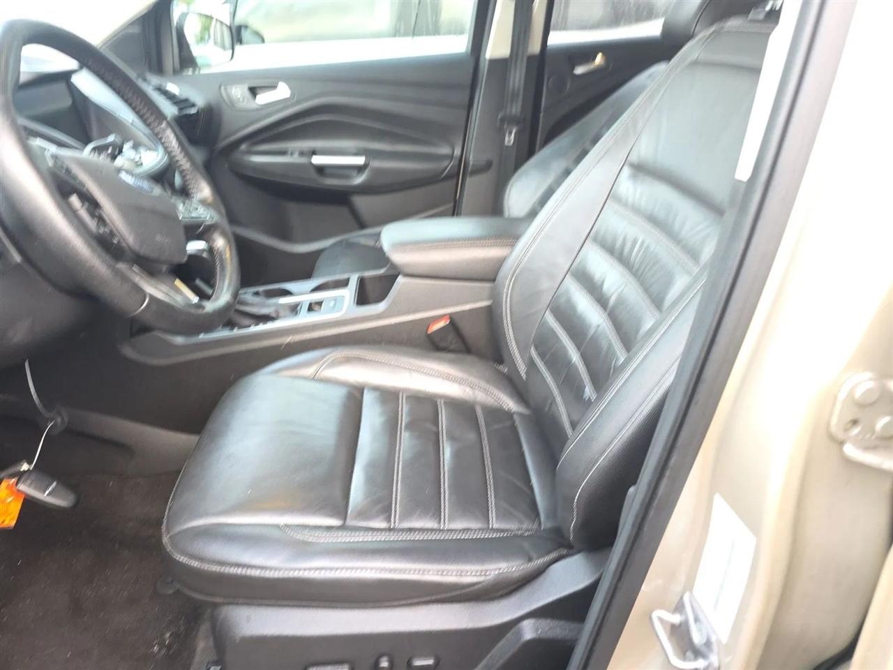 Ford Escape Titanium FWD 2017