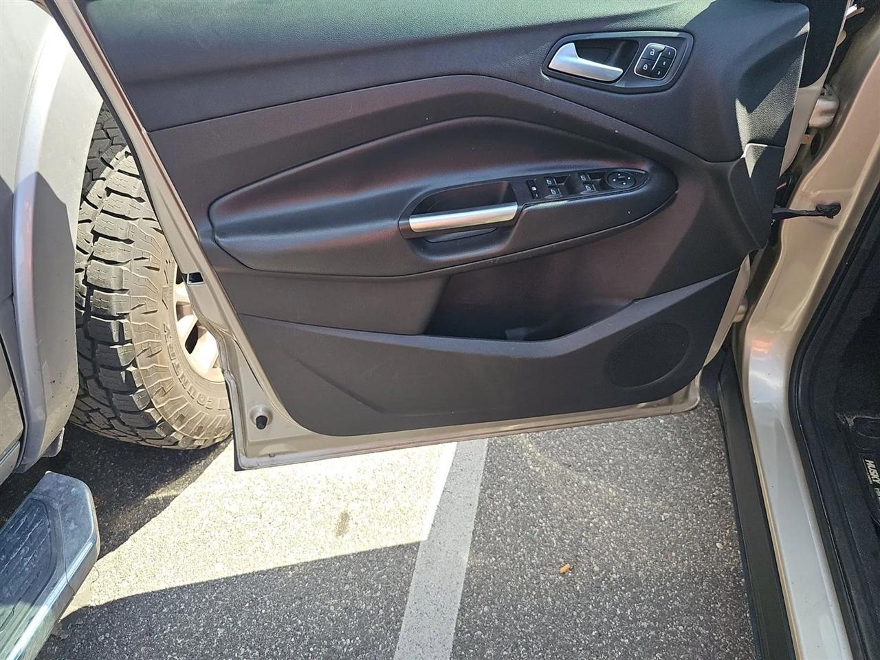 Ford Escape Titanium FWD 2017