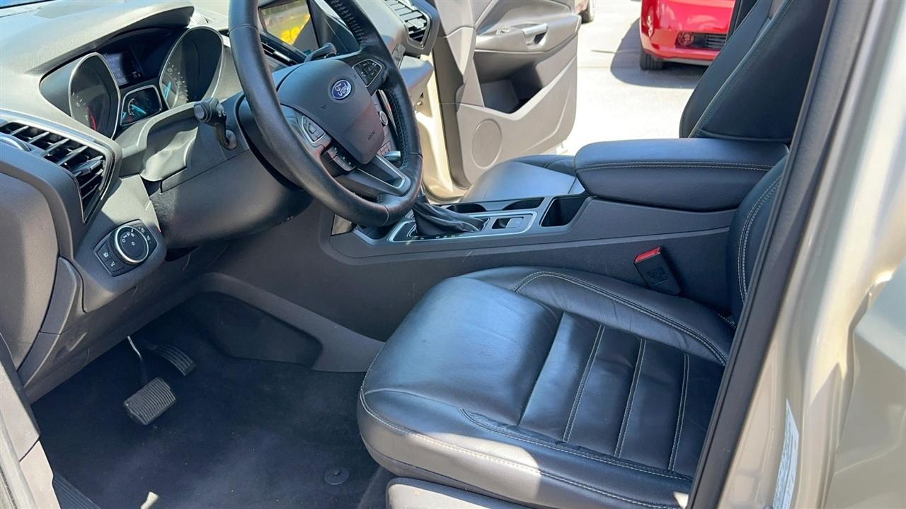 Ford Escape Titanium FWD 2017