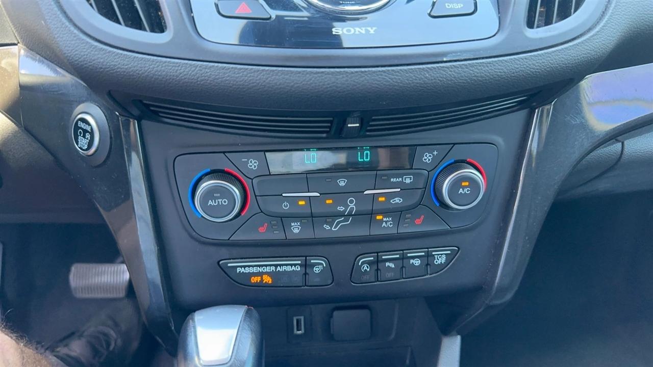 Ford Escape Titanium FWD 2017