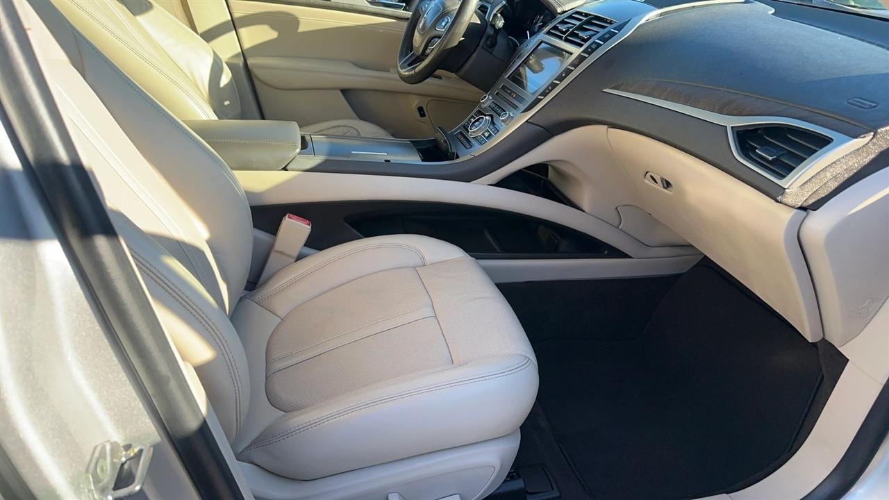 Lincoln MKZ Hybrid Reserve II FWD 2019