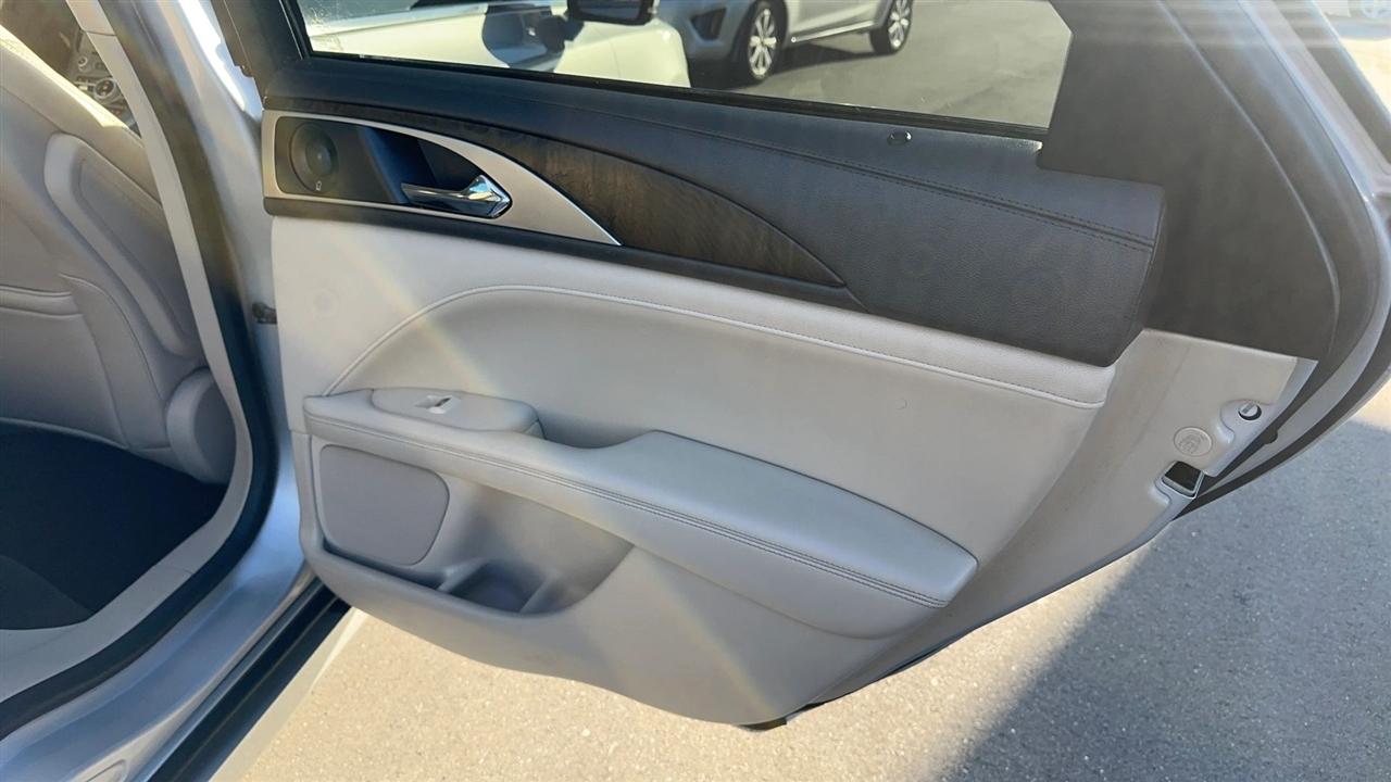 Lincoln MKZ Hybrid Reserve II FWD 2019