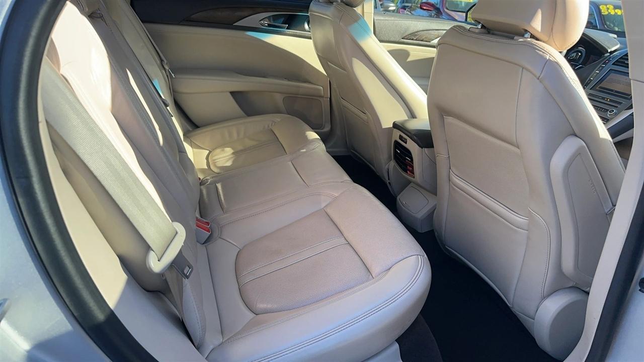 Lincoln MKZ Hybrid Reserve II FWD 2019