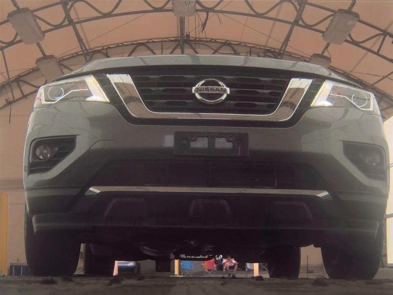 Nissan Pathfinder 4x4 Platinum 2017