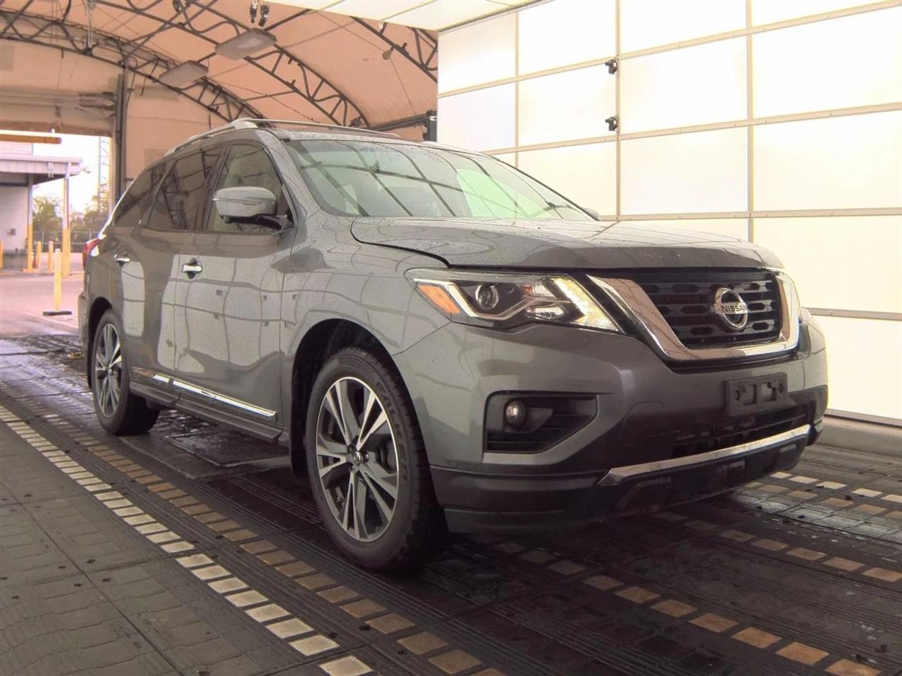 Nissan Pathfinder 4x4 Platinum 2017