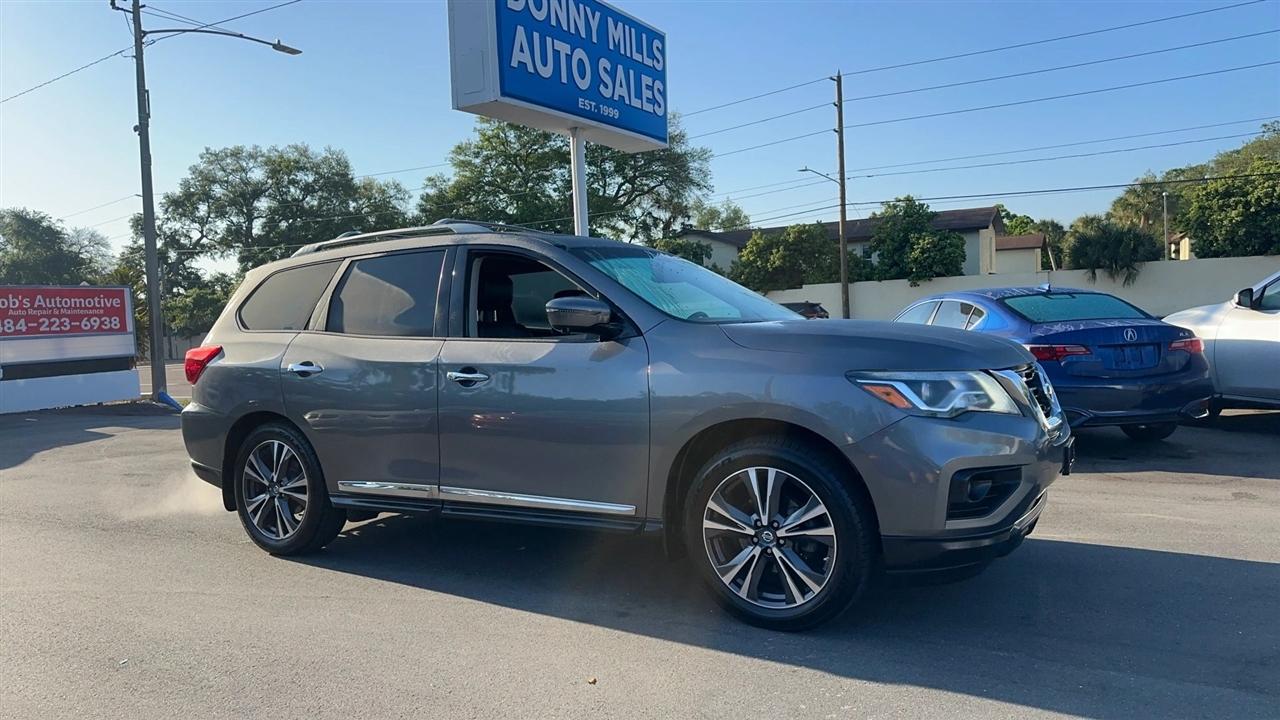 Nissan Pathfinder 4x4 Platinum 2017