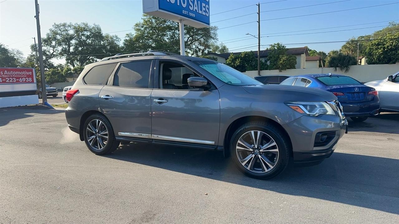 Nissan Pathfinder 4x4 Platinum 2017