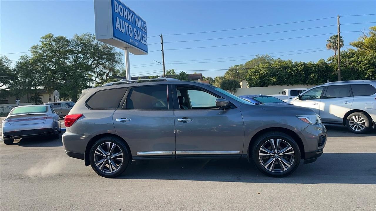 Nissan Pathfinder 4x4 Platinum 2017