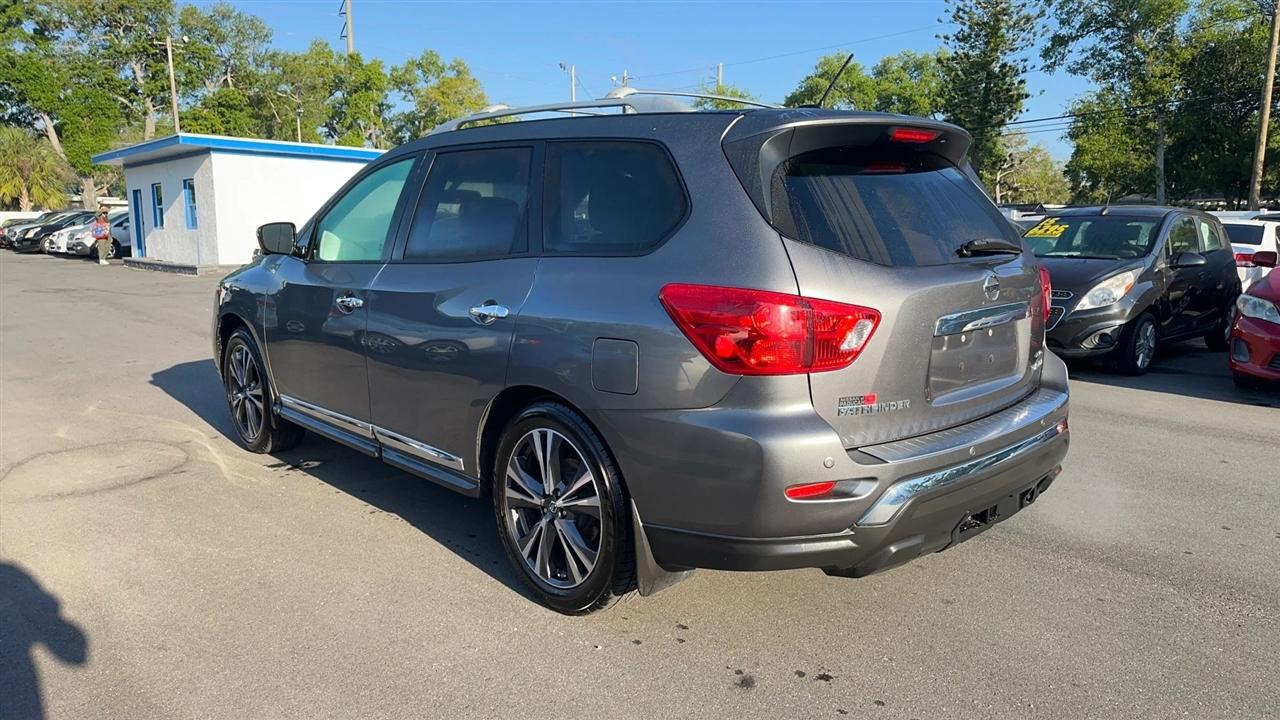Nissan Pathfinder 4x4 Platinum 2017