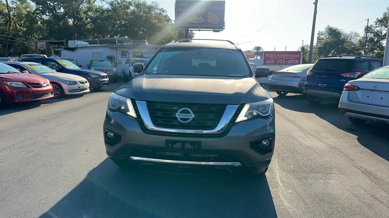 Nissan Pathfinder 4x4 Platinum 2017