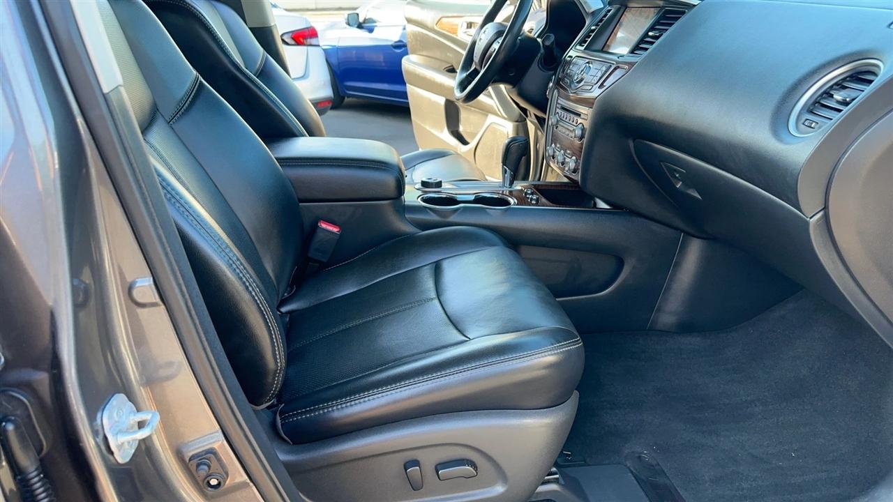 Nissan Pathfinder 4x4 Platinum 2017