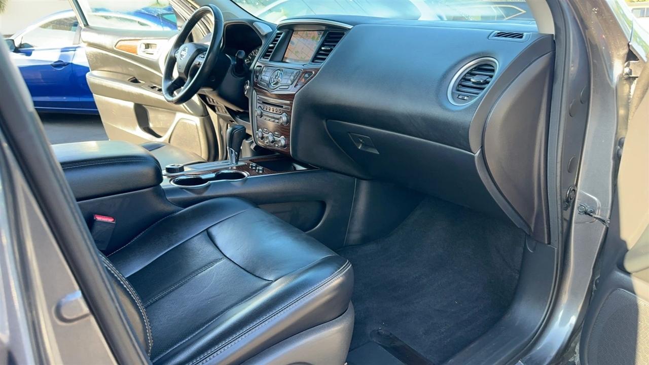 Nissan Pathfinder 4x4 Platinum 2017