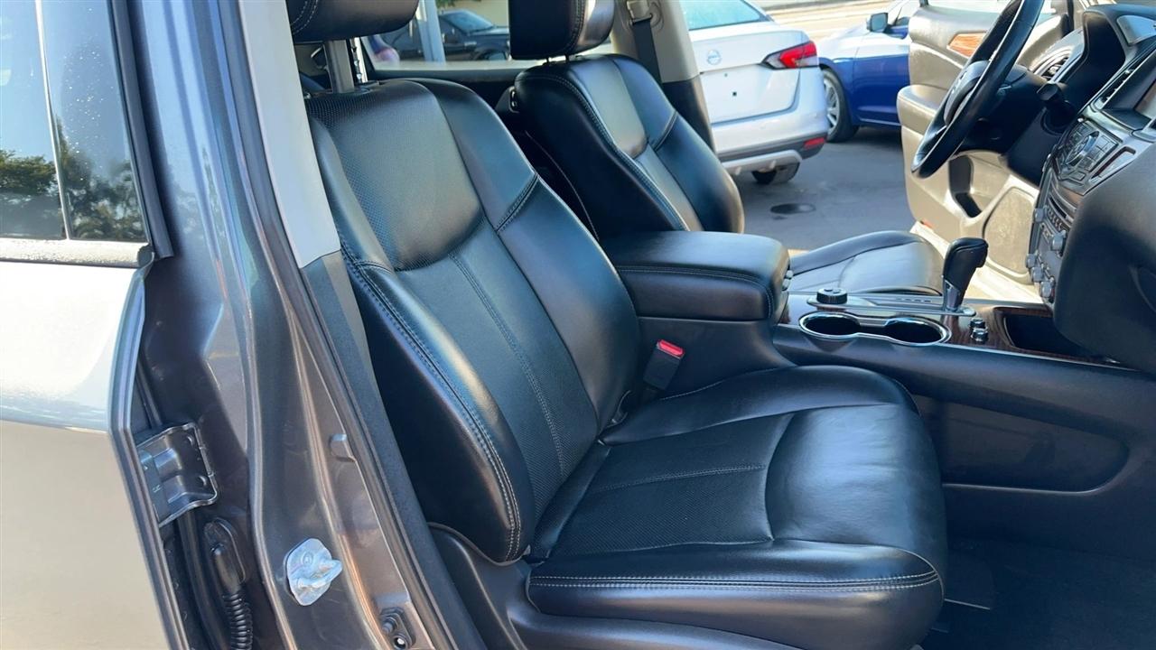 Nissan Pathfinder 4x4 Platinum 2017