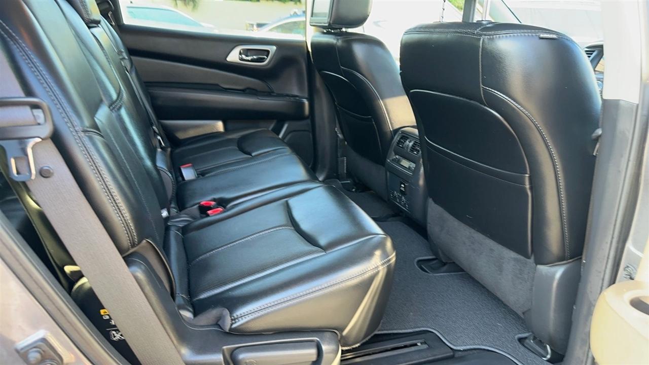 Nissan Pathfinder 4x4 Platinum 2017