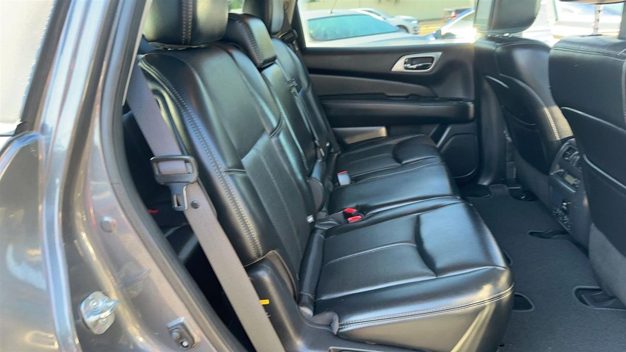 Nissan Pathfinder 4x4 Platinum 2017