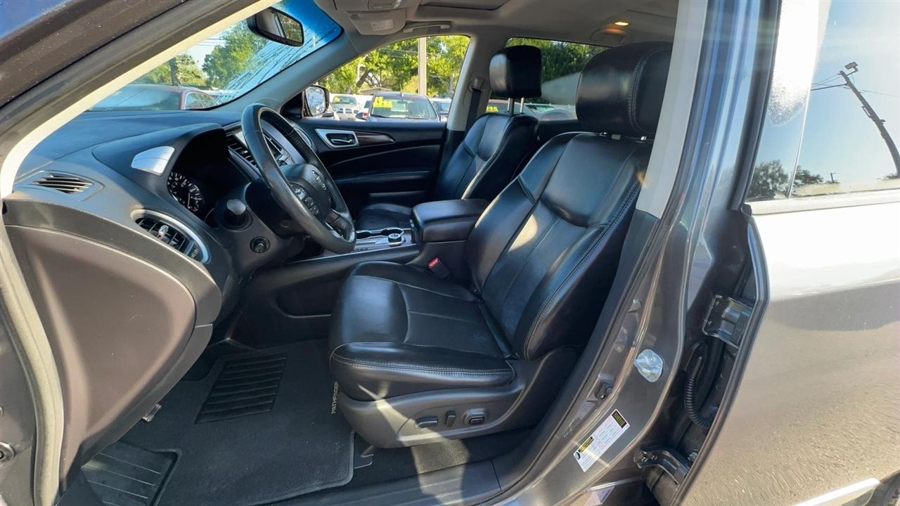 Nissan Pathfinder 4x4 Platinum 2017