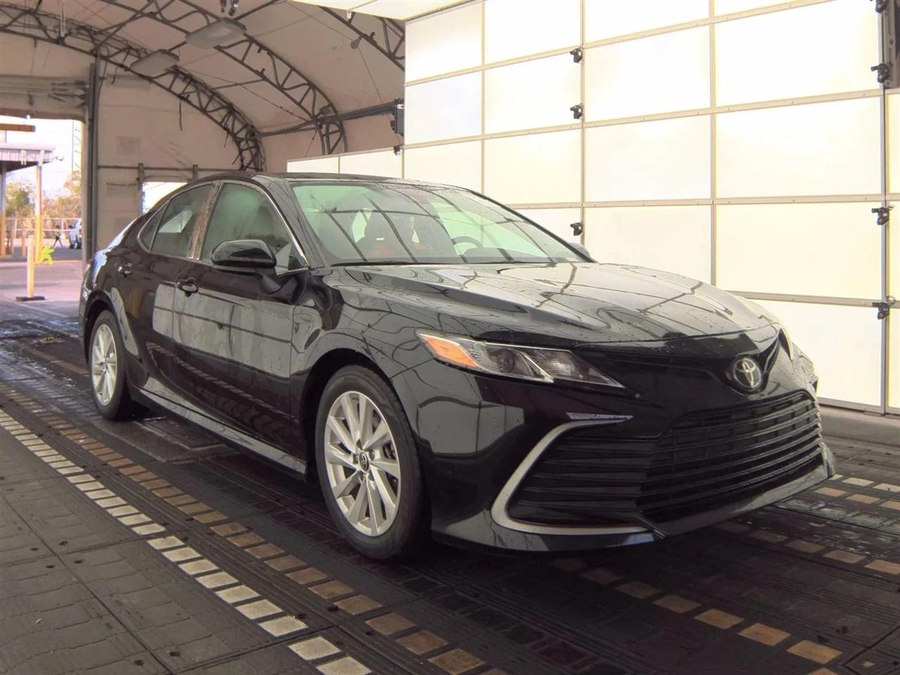 Toyota Camry LE Auto (Natl) 2024