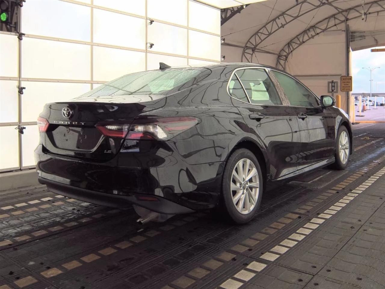 Toyota Camry LE Auto (Natl) 2024