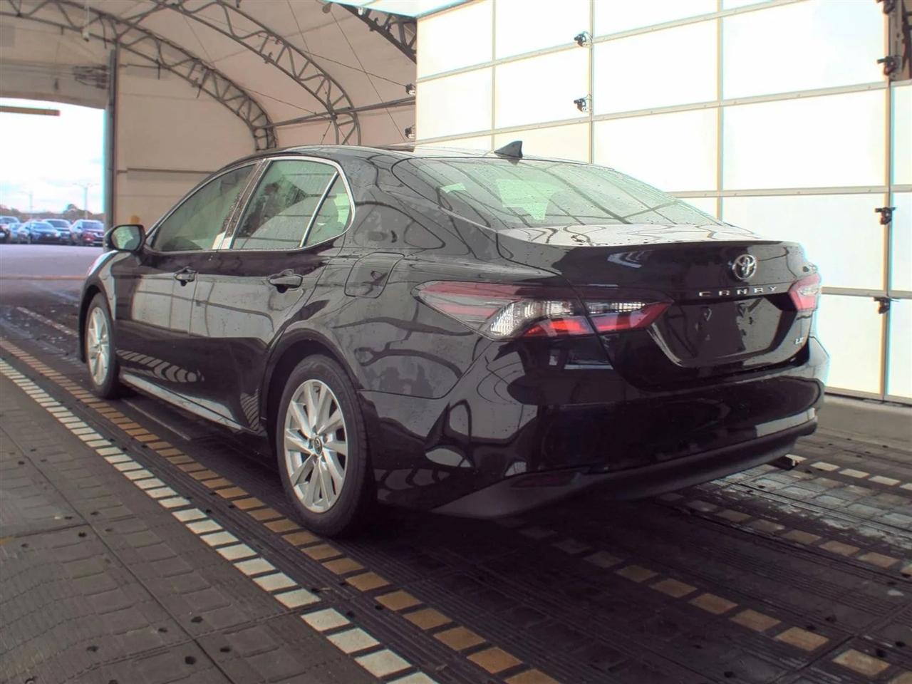Toyota Camry LE Auto (Natl) 2024