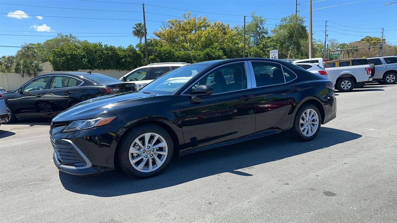 Toyota Camry LE Auto (Natl) 2024