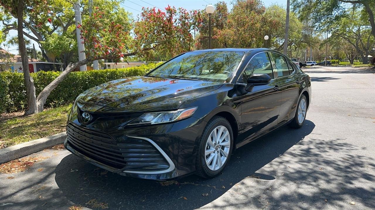Toyota Camry LE Auto (Natl) 2024