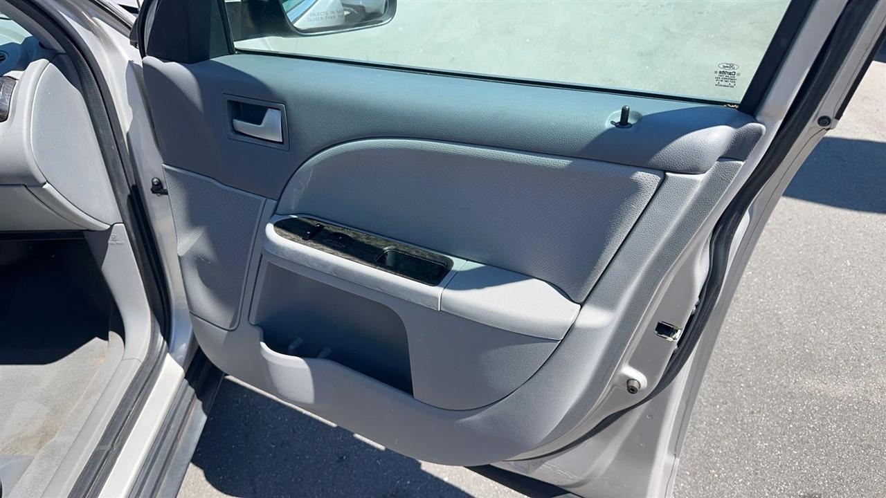 Mercury Montego 4dr Sdn Premier 2WD 2007